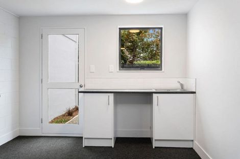 Photo of property in 2/91 Beachville Road, Redcliffs, Christchurch, 8081