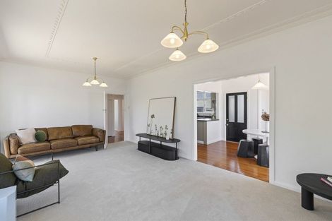 Photo of property in 40 Tukapa Street, Westown, New Plymouth, 4310