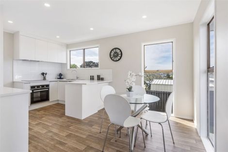 Photo of property in 1/14 Catkin Crescent, Papatoetoe, Auckland, 2025