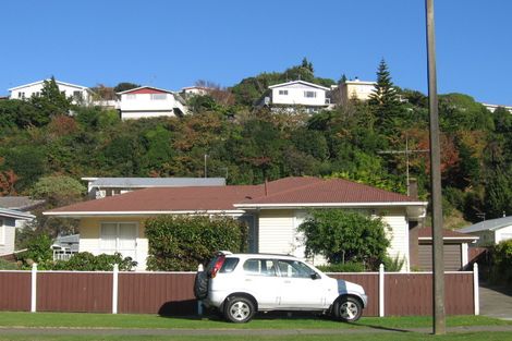 Photo of property in 38 Stokes Valley Road, Stokes Valley, Lower Hutt, 5019