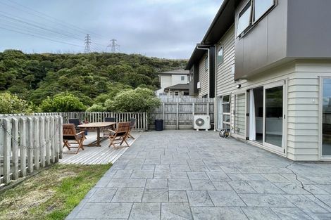 Photo of property in 23 Gifford Grove, Churton Park, Wellington, 6037