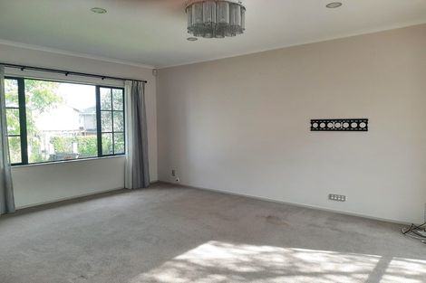 Photo of property in 4 Middlefield Drive, East Tamaki Heights, Auckland, 2016