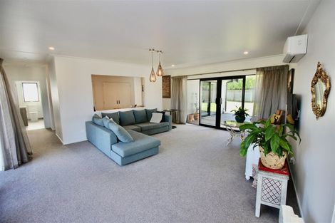 Photo of property in 70 Leeward Drive, Whitianga, 3510