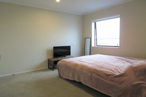 Photo of property in 25 De Havilland Road, Hobsonville, Auckland, 0616