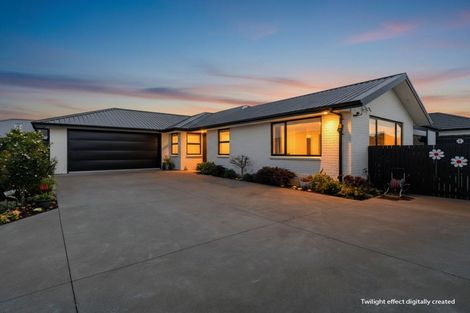Photo of property in 37 Daniel Place, Kelvin Grove, Palmerston North, 4414
