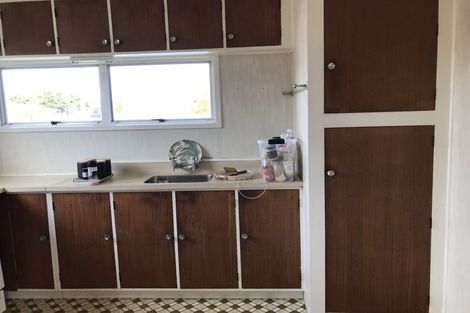 Photo of property in 77 Bartholomew Road, Levin, 5510