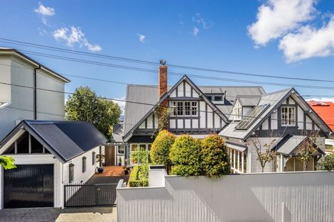 Photo of property in 13 Talavera Terrace, Kelburn, Wellington, 6012