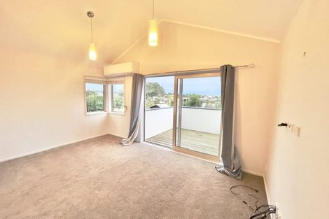 Photo of property in 1/25 Aotearoa Terrace, Murrays Bay, Auckland, 0630