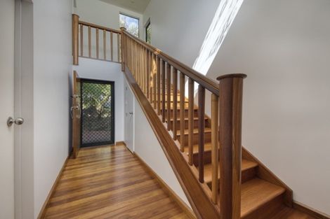 Photo of property in 15 Rayner Road, Piha, 0772