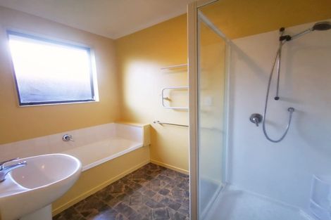 Photo of property in 181 Old Farm Road, Hamilton East, Hamilton, 3216