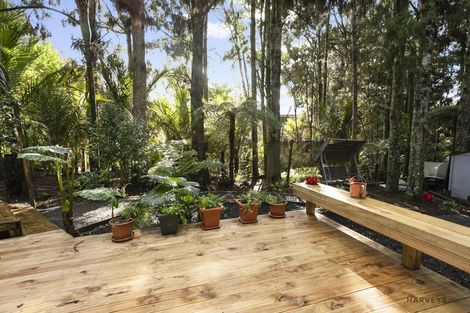 Photo of property in 208 Woodlands Park Road, Titirangi, Auckland, 0604