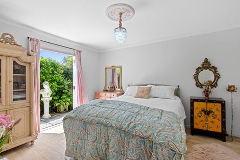 Photo of property in 33a Rambler Crescent, Beach Haven, Auckland, 0626