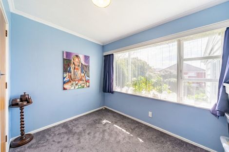 Photo of property in 13 Whites Line West, Woburn, Lower Hutt, 5010