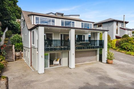 Photo of property in 27 Shelly Beach Parade, Cockle Bay, Auckland, 2014