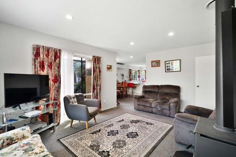 Photo of property in 1 Oakden Drive, Darfield, 7510