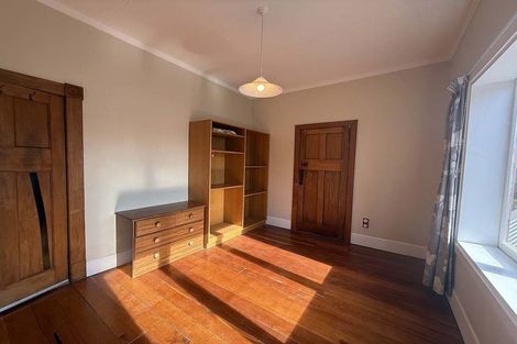 Photo of property in 12 North Terrace, Kelburn, Wellington, 6012
