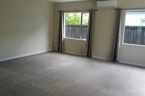 Photo of property in 108 Simpson Road, Henderson Valley, Auckland, 0614