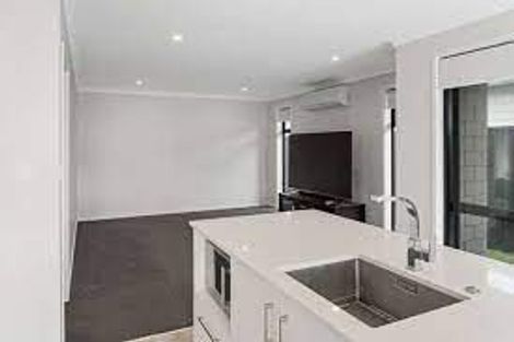 Photo of property in 38 Empire Crescent, Papamoa, 3118