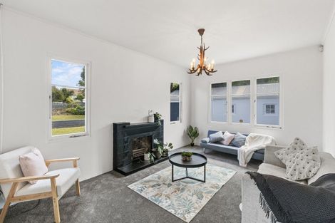 Photo of property in 33 Burns Street, Tawhero, Whanganui, 4501