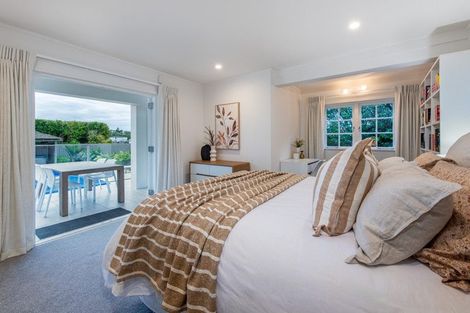 Photo of property in 107 East Coast Road, Castor Bay, Auckland, 0620