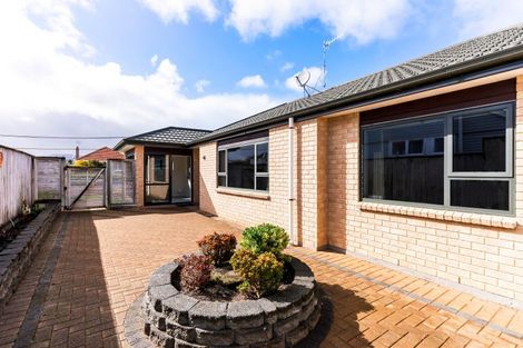 Photo of property in 12 Massey Street, Elderslea, Upper Hutt, 5018