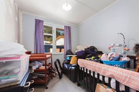 Photo of property in 64 Moeraki Road, Maoribank, Upper Hutt, 5018