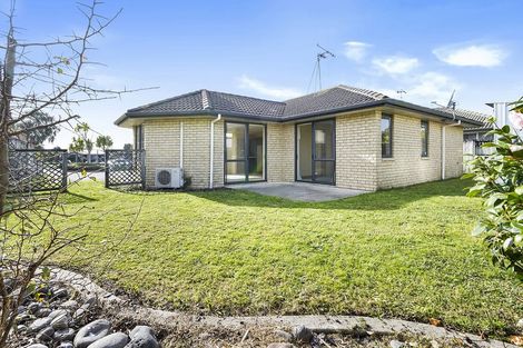 Photo of property in 12 Farnham Close, Rototuna North, Hamilton, 3210