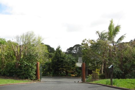 Photo of property in 23 Mcentee Road, Waitakere, Auckland, 0816