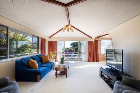 Photo of property in 9 Fairfax Terrace, Frankleigh Park, New Plymouth, 4310