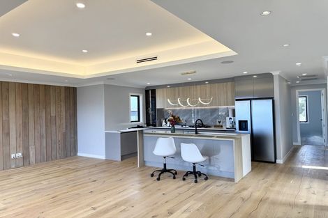 Photo of property in 49 Kumukumu Road, Long Bay, Auckland, 0630