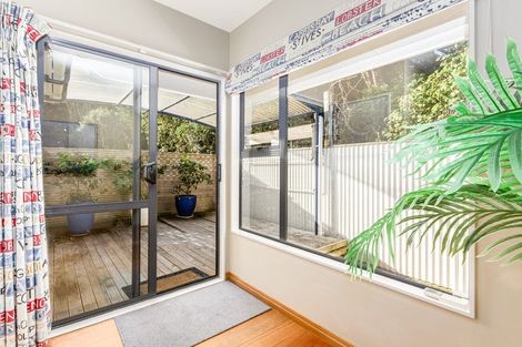 Photo of property in 24 Sunset Parade, Plimmerton, Porirua, 5026