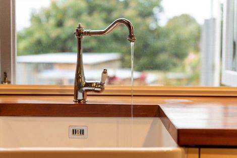 Photo of property in 19 Oliver Road, Eastern Beach, Auckland, 2012