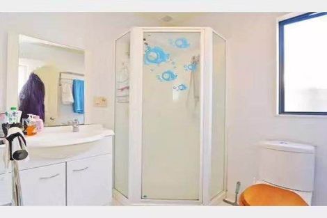 Photo of property in 10 Lockington Avenue, Henderson, Auckland, 0612