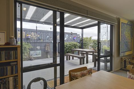 Photo of property in 2 Devon Lane, Carterton, 5713