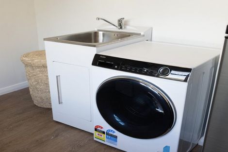 Photo of property in 43 Te Mome Road, Alicetown, Lower Hutt, 5010