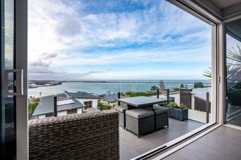 Photo of property in 42b Marama Crescent, Mount Pleasant, Christchurch, 8081