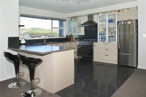 Photo of property in 2 Peel Lane, Aotea, Porirua, 5024