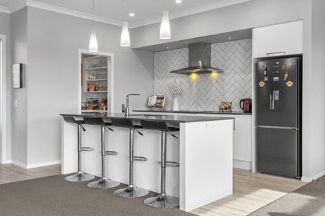 Photo of property in 130 Coast Boulevard, Papamoa Beach, Papamoa, 3118