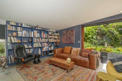 Photo of property in 19 Victoria Street, Coromandel, 3506