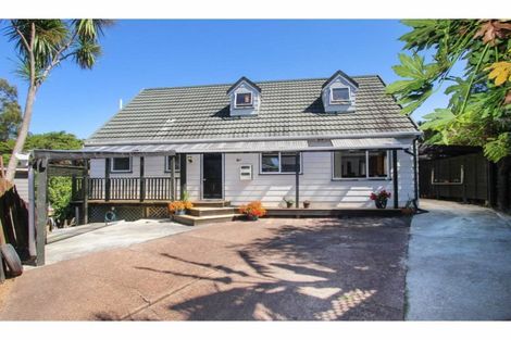 Photo of property in 1/18 Teviot Place, Totara Vale, Auckland, 0629