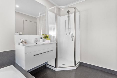 Photo of property in 11 Patu Way, Patumahoe, Pukekohe, 2679