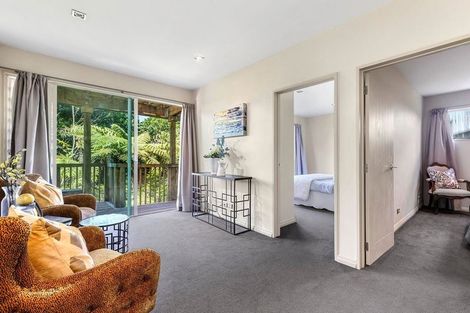 Photo of property in 1 Paterson Mews, Browns Bay, Auckland, 0630