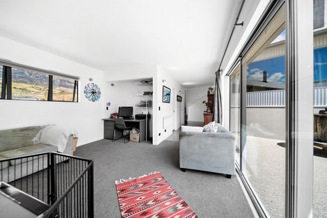 Photo of property in 8 Invincible Drive, Glenorchy, 9372