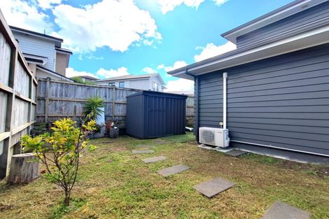 Photo of property in 4 Arthur Rolfe Lane, Swanson, Auckland, 0614