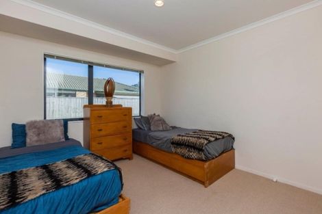 Photo of property in 14 Percy Kinsman Crescent, Riverstone Terraces, Upper Hutt, 5018