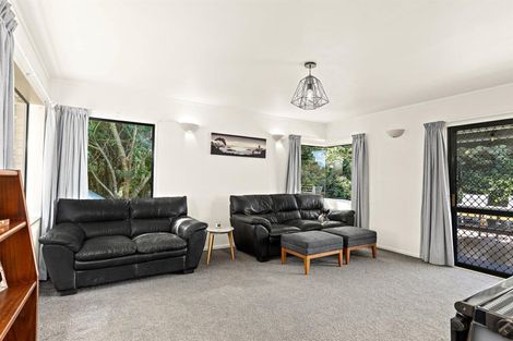 Photo of property in 1556 South Head Road, South Head, Helensville, 0874