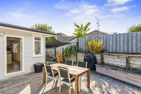 Photo of property in 6 Moa Road, Raumati Beach, Paraparaumu, 5032