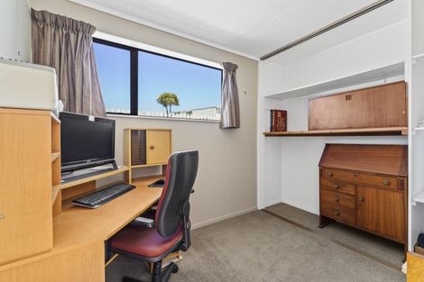 Photo of property in 32 Langdale Avenue, Paraparaumu, 5032