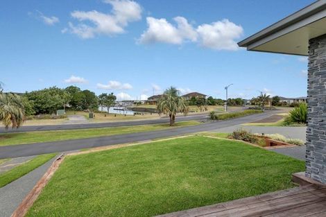 Photo of property in 44 Mariners Haven, One Tree Point, 0118