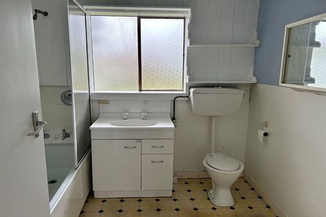 Photo of property in 13 Robinson Avenue, Holdens Bay, Rotorua, 3010